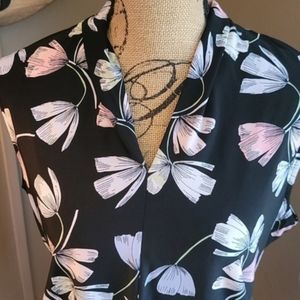 NINE WEST Sleeveless Floral Top Size XL